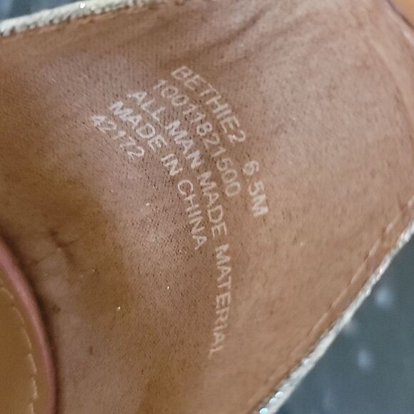 WILD PAIR BETHIE2 RAINBOW GLITTER BREATHABLE BESTIE SQUARE TOE SANDAL - Picture 16 of 16